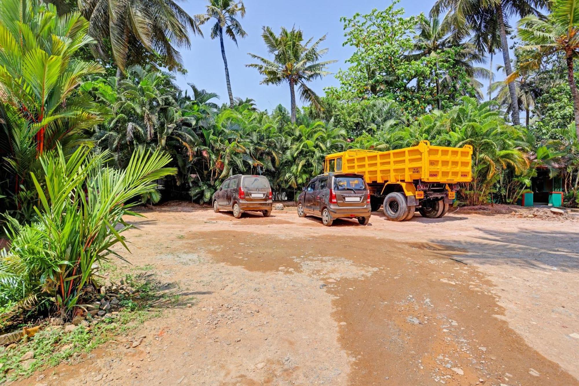 Super Collection O Pallava Rajadhani Thiruvananthapuram Exteriör bild