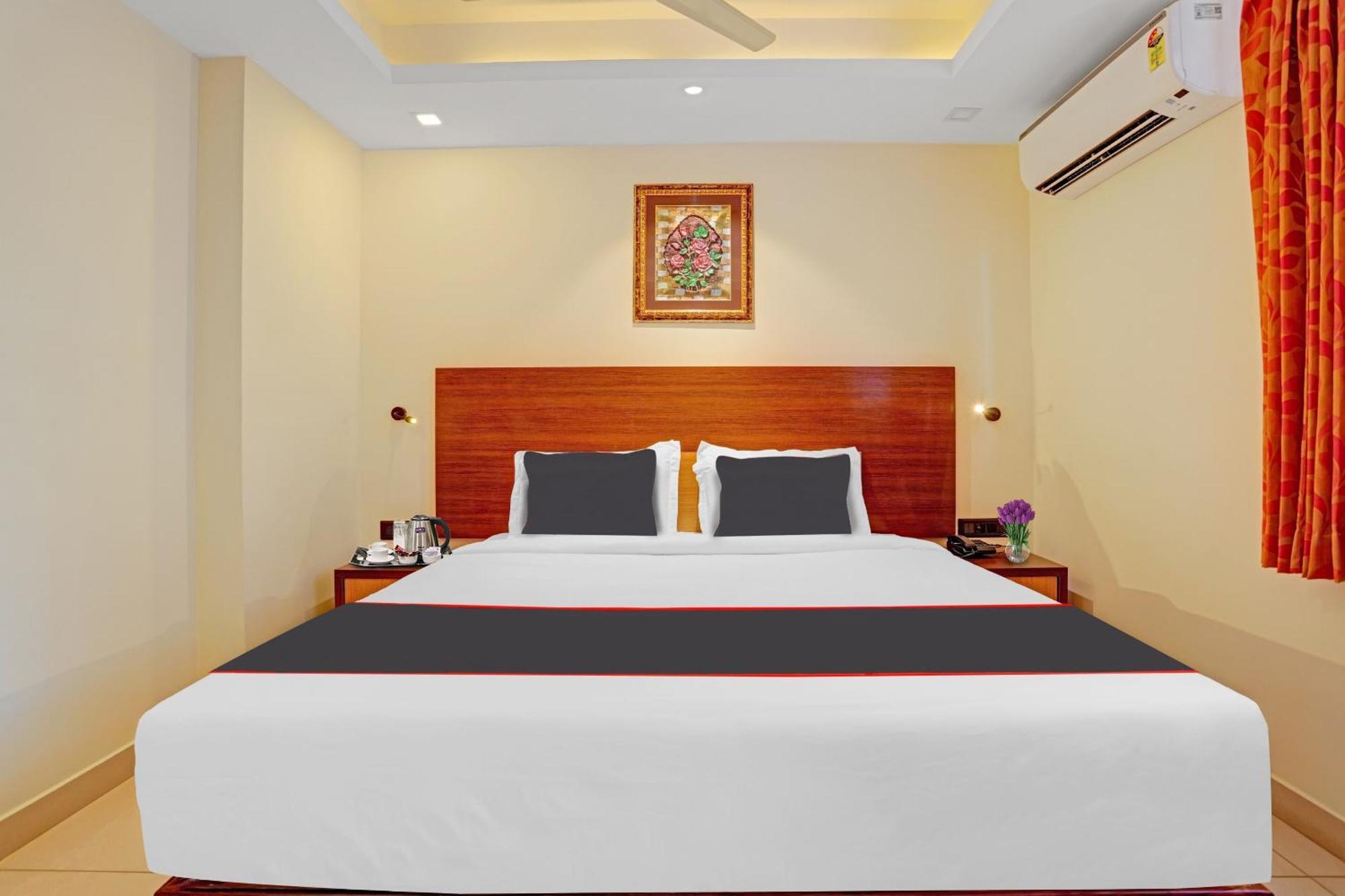 Super Collection O Pallava Rajadhani Thiruvananthapuram Exteriör bild